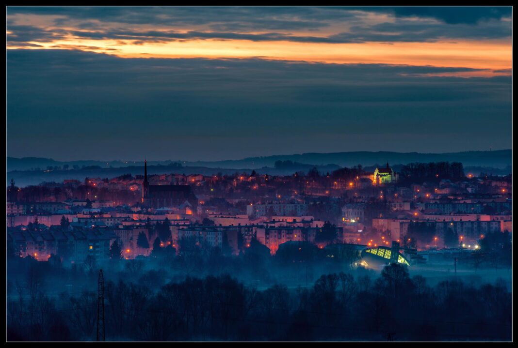 Wieczorna panorama Jasła - Antoni Kostyra