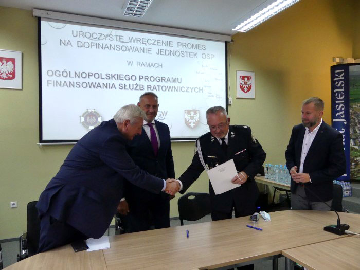 Dofinansowanie dla 42 jednostek Ochotniczych Straży Pożarnych z terenu Powiatu Jasielskiego