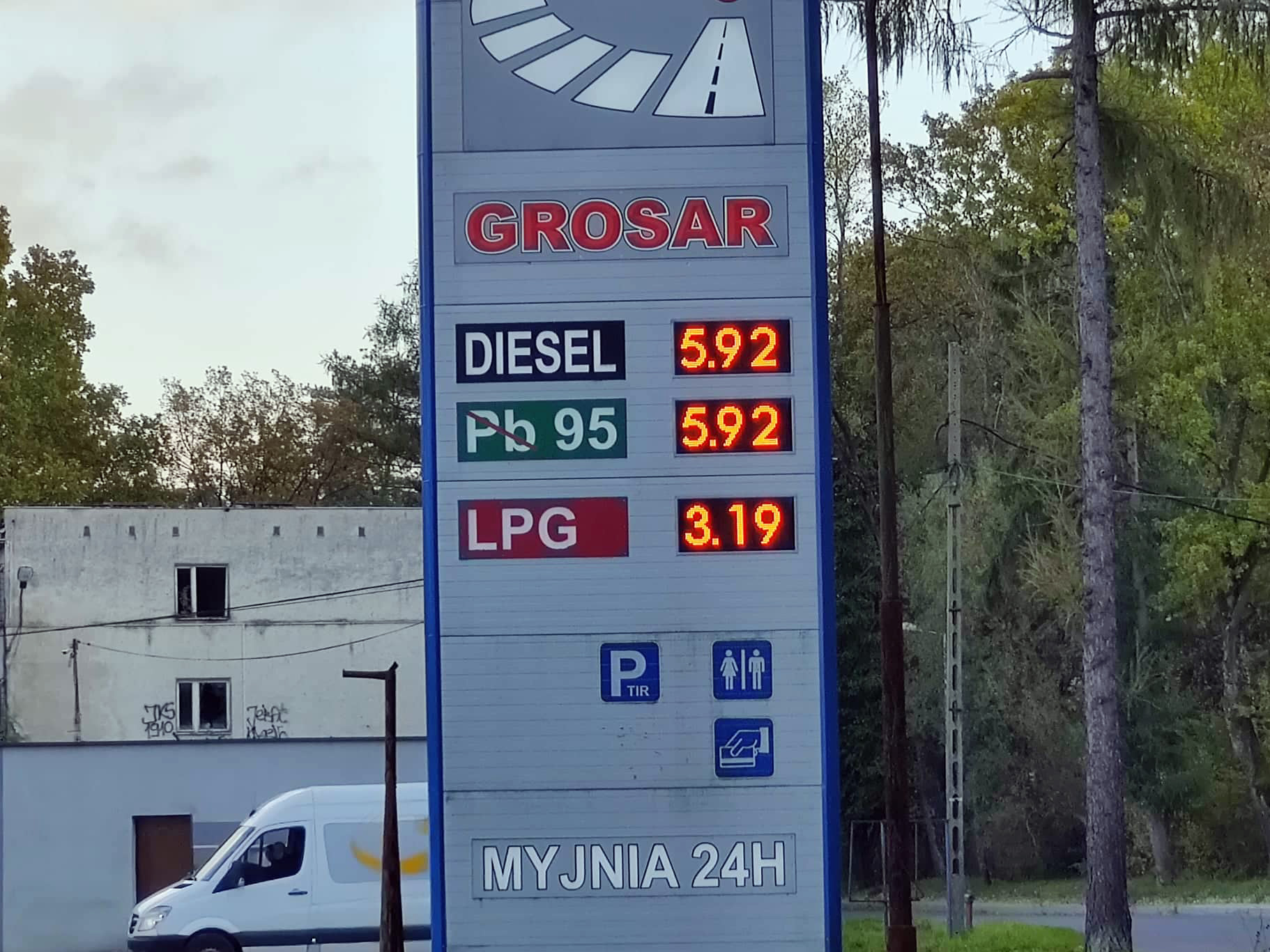Zatrważające ceny na stacji Grosar w Jaśle. Paliwo niemal po 6 zł