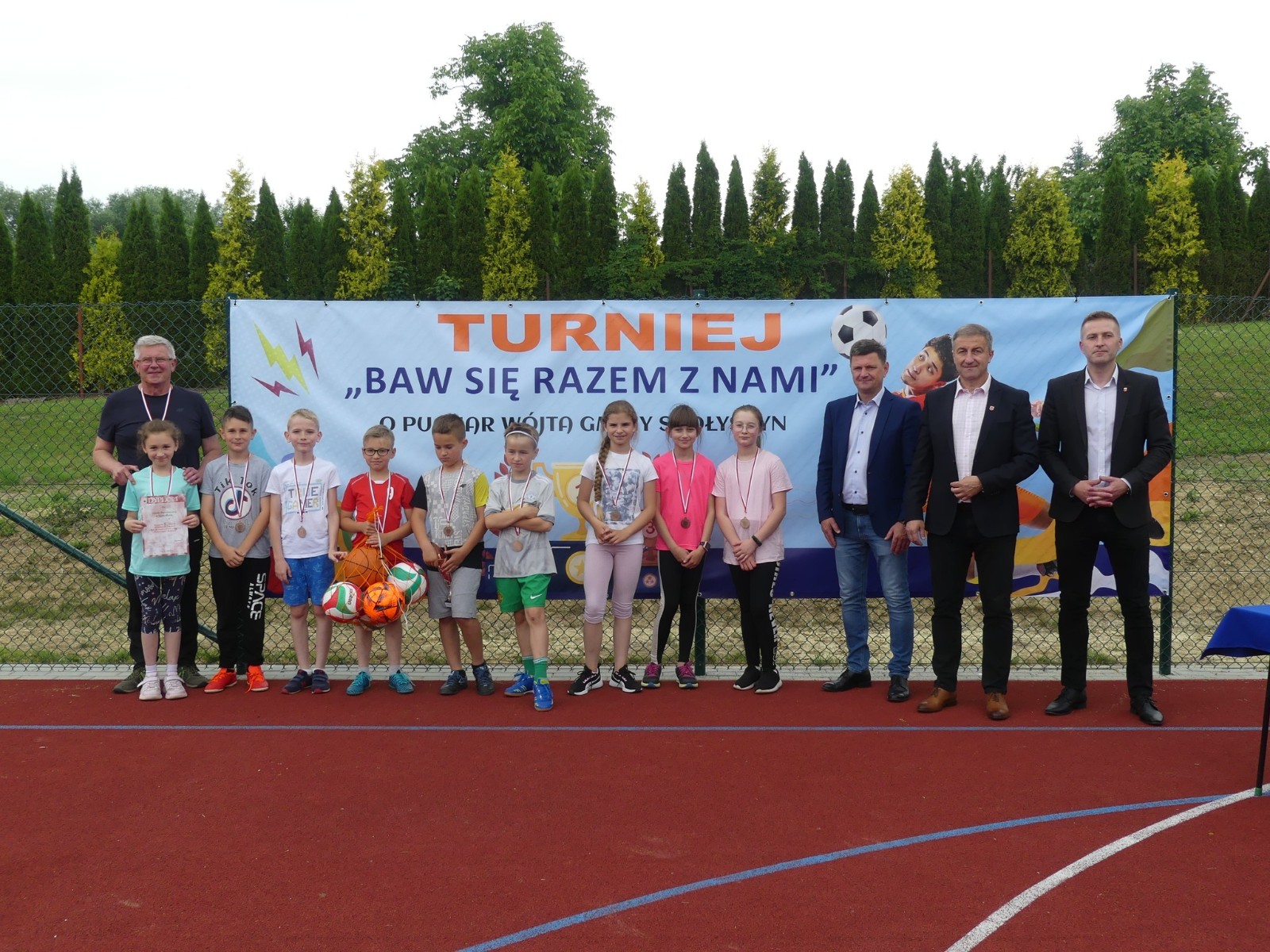Uroczyste otwarcie wielofunkcyjnego boiska przy Szkole Podstawowej w Lisowie
