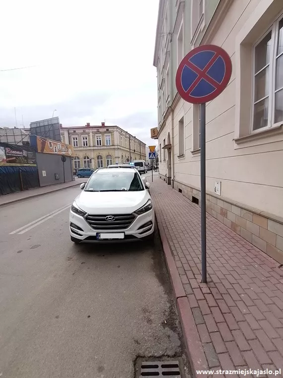 Straż Miejska Miasta Jasła apeluje o rozsądne parkowanie