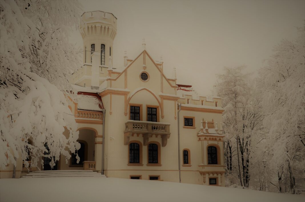 Zima w Jaśle. Pałac Sroczyńskich