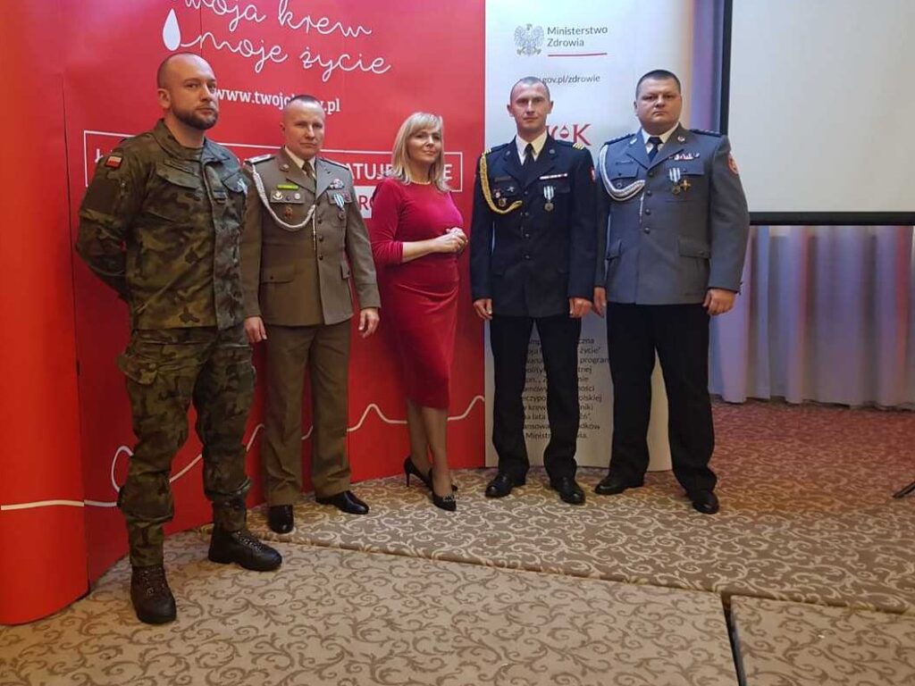 Policjant z Jasła odznaczony orderem „Honorowy Dawca Krwi - Zasłużony dla Zdrowia Narodu”