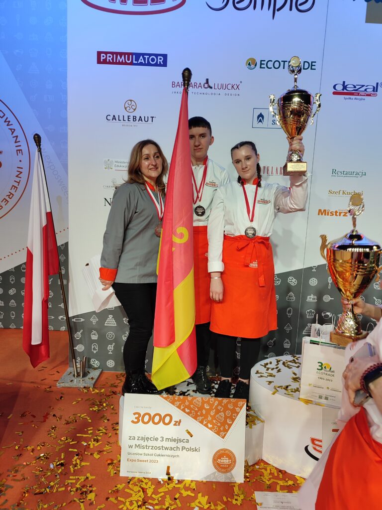 Słodki sukces uczniów ZSUiS w Jaśle na mistrzostwach Polski EXPO SWEET 2023