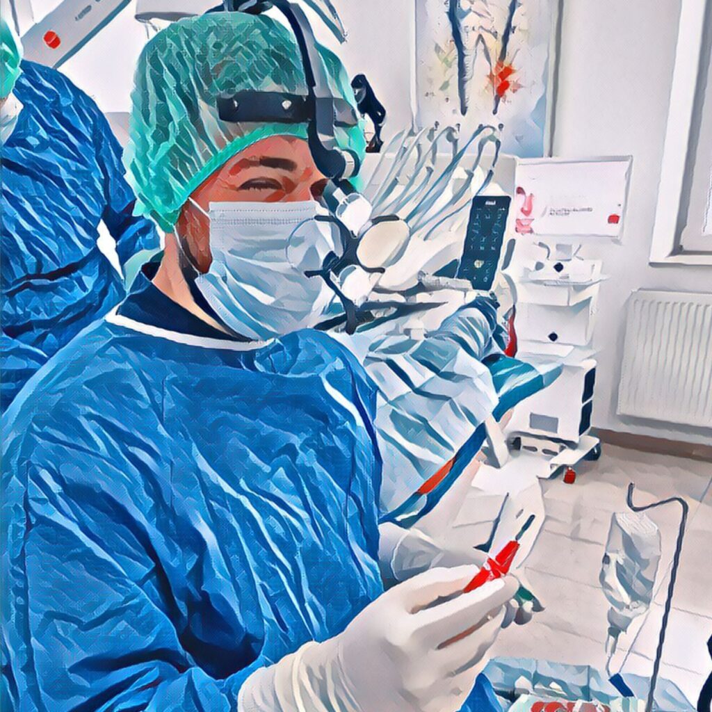 Dentysta Wojciech Skocz i zespół PrecisDENT - Centrum Implantologii i Stomatologii Mikroskopowej w akcji. Uśmiech, dobra atmosfera i komfort pacjenta są dla nas bardzo ważne