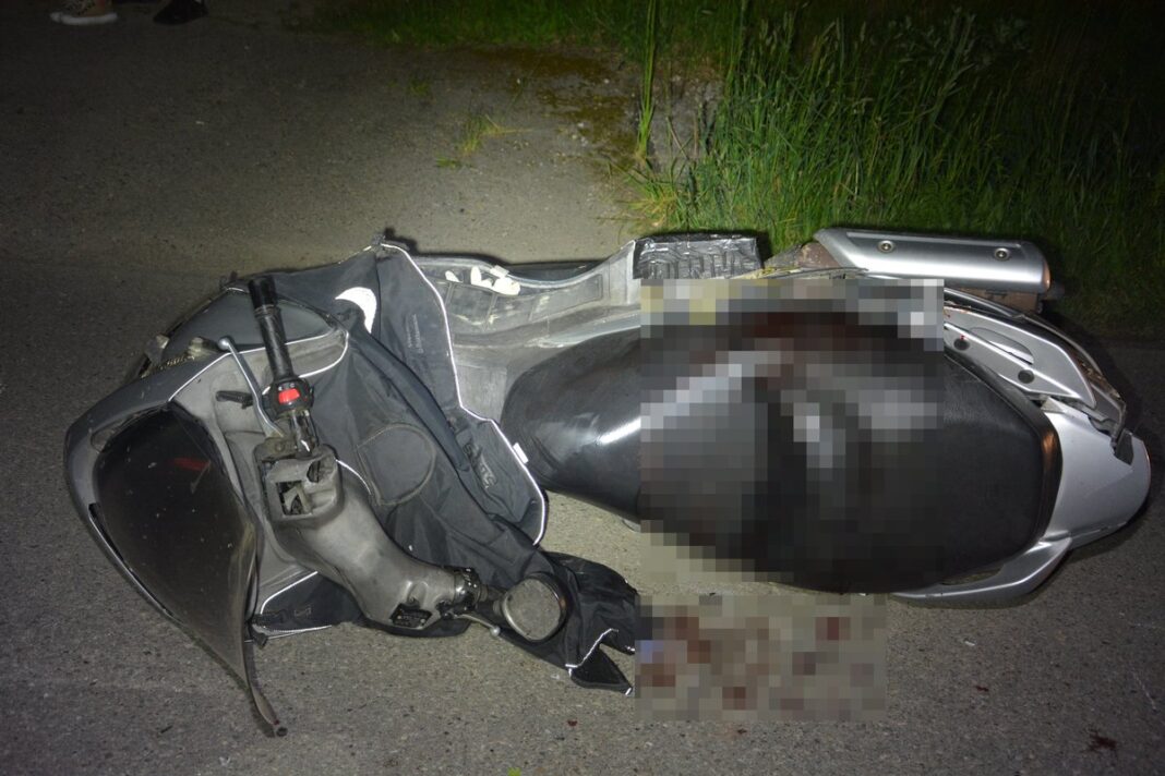 Zderzenie motocyklu z samochodem w Cieklinie