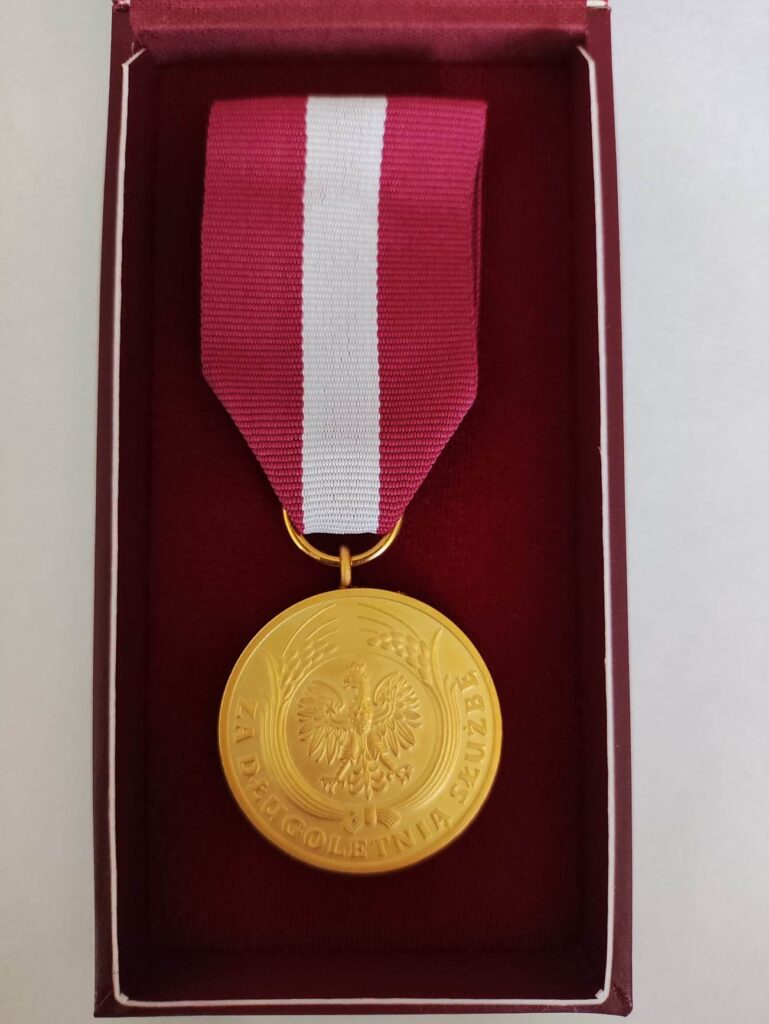 Medal od Prezydenta za długoletnią pracę