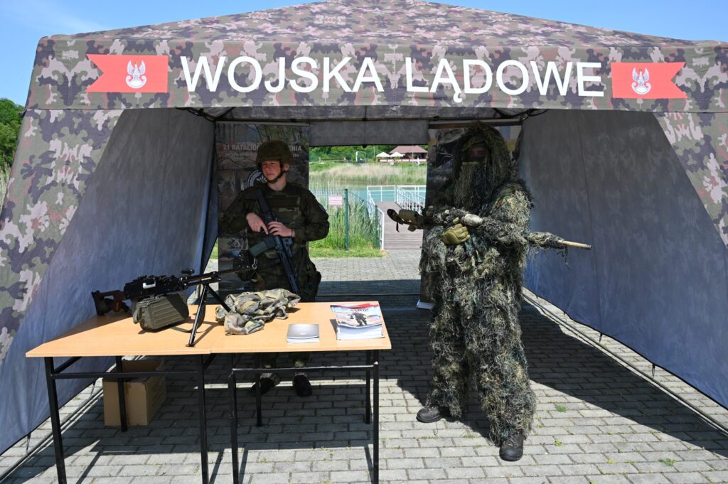 Samoobrona dla kobiet z wojskiem na Przystanku Kwiatowa w Jaśle