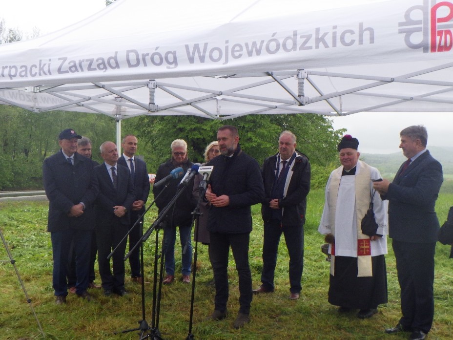 Uroczyste zakończenie przebudowy DW 993 pomiędzy Wolą Cieklińską a Pielgrzymką