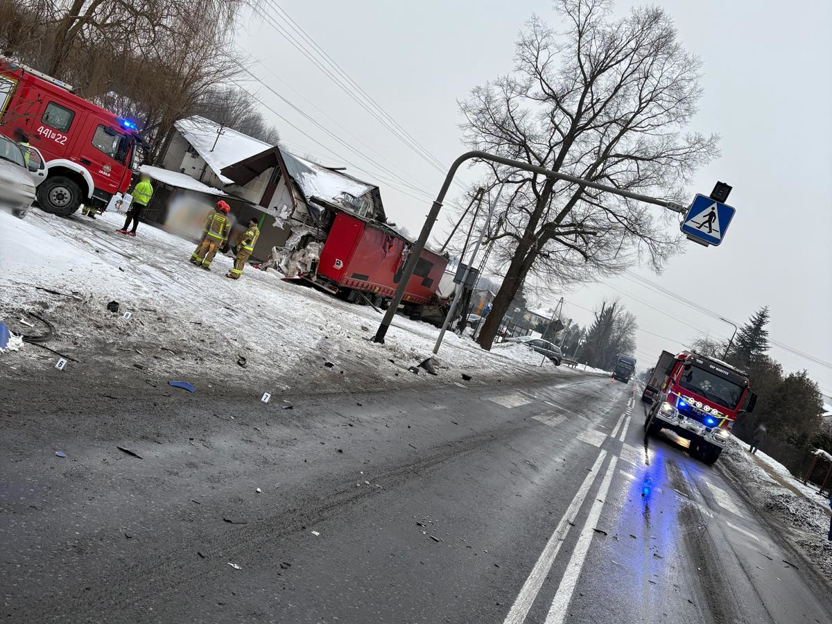 Sprawcy kolizji na ul. 17 Stycznia ukarani mandatami