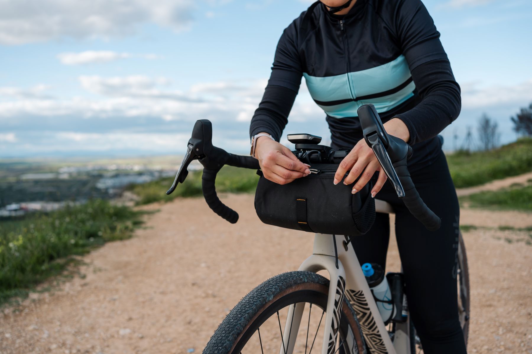 TOP 5 akcesoriów do gravela, które zmienią Twoją jazdę