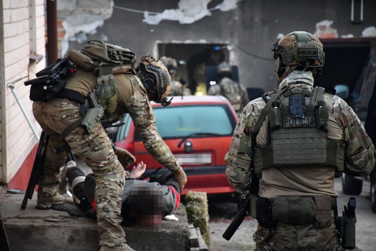 Kryminalni i kontrterroryści w akcji. Duże przejęcie narkotyków w powiecie jasielskim