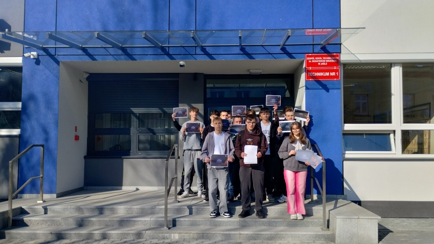 Z Jasła na szczyt technologicznego świata! Wielki triumf uczniów ZST w konkursie Microsoftu