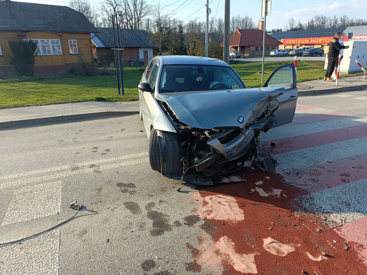 Drift zakończony kolizją. 21-latek stracił prawo jazdy – sprawa trafi do sądu