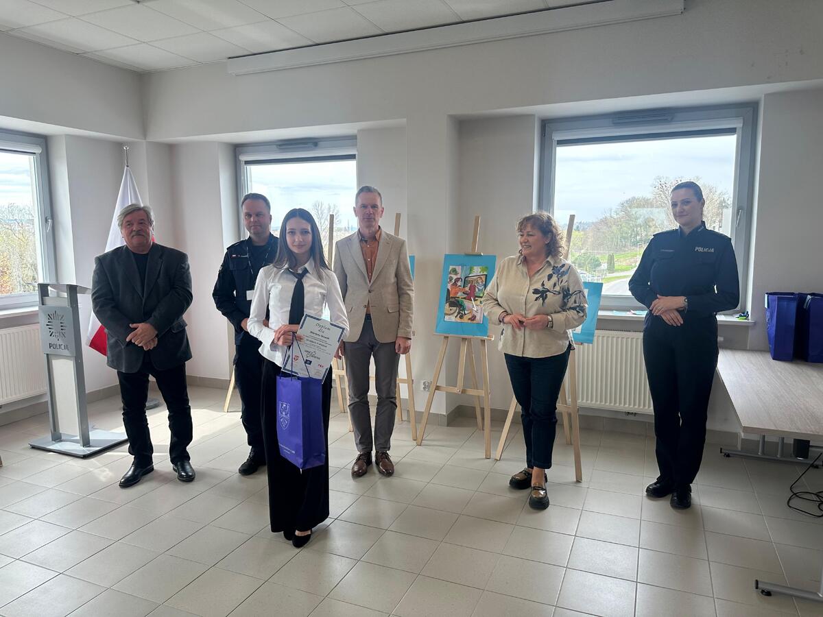 Laureaci VI edycji konkursu „Lajkuję – nie hejtuję” odebrali nagrody