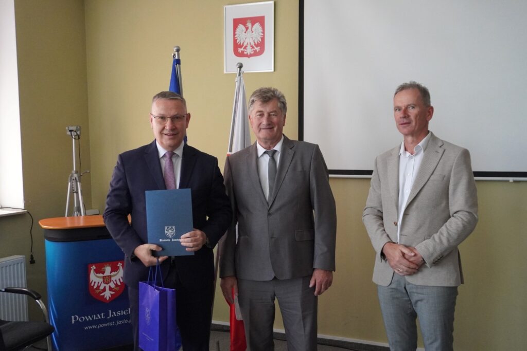 Po latach pracy odchodzą na emeryturę. W Jaśle podziękowano nauczycielom