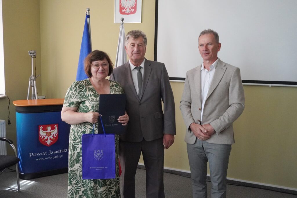 Po latach pracy odchodzą na emeryturę. W Jaśle podziękowano nauczycielom