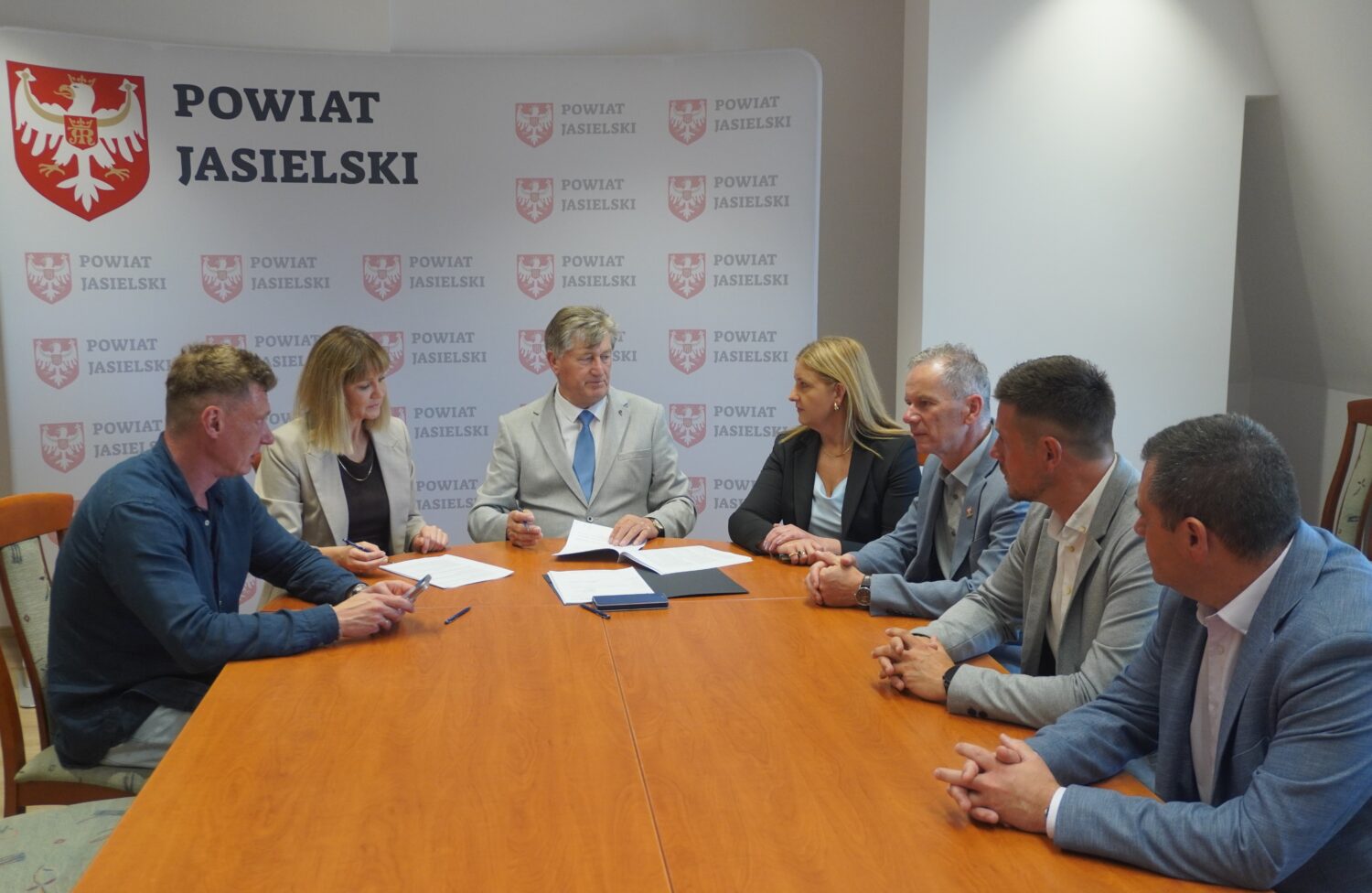Ponad 1,2 mln zł na drogę w Kołaczycach. Powstanie nowy chodnik i szersza jezdnia