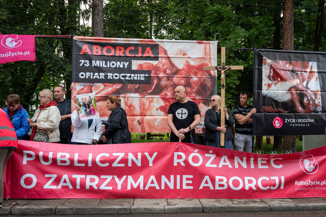 DSC_6386 „Zapłacicie za to”. Tak wyglądała antyaborcyjna pikieta pod szpitalem w Jaśle
